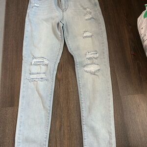 Levi's High Rise Skinny Distressed